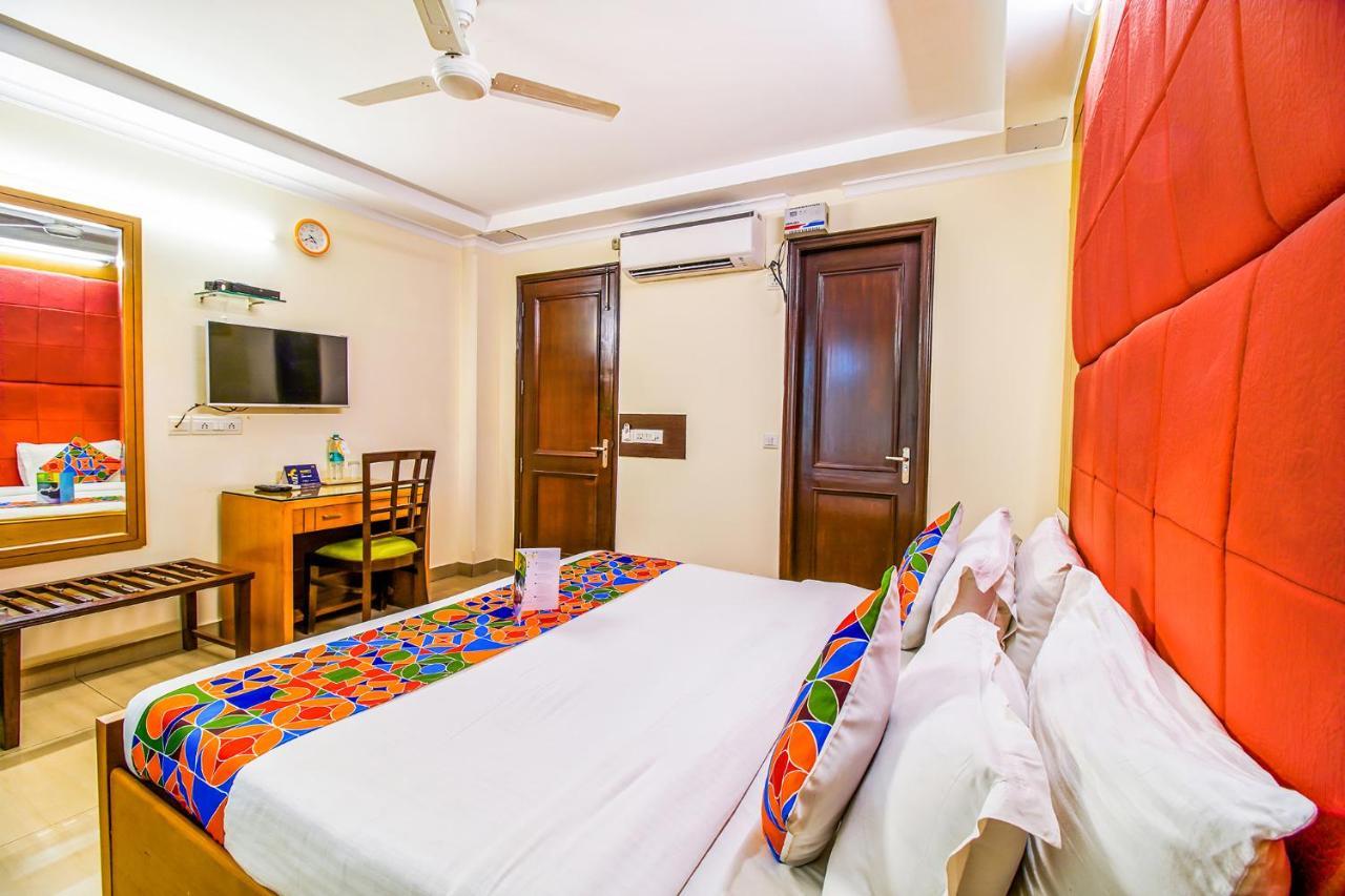Fabhotel Signature Plaza Nueva Delhi Exterior foto