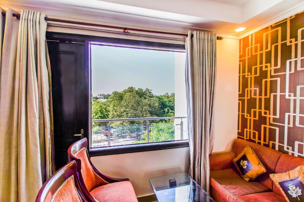 Fabhotel Signature Plaza Nueva Delhi Exterior foto